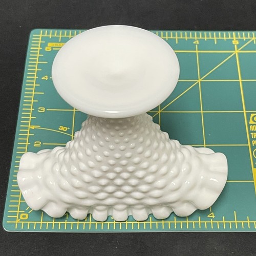 Small Fan Vase 4" Hobnail Crimped Ruffled Rim Fenton White Milk Glass 3953 - Picture 8 of 10