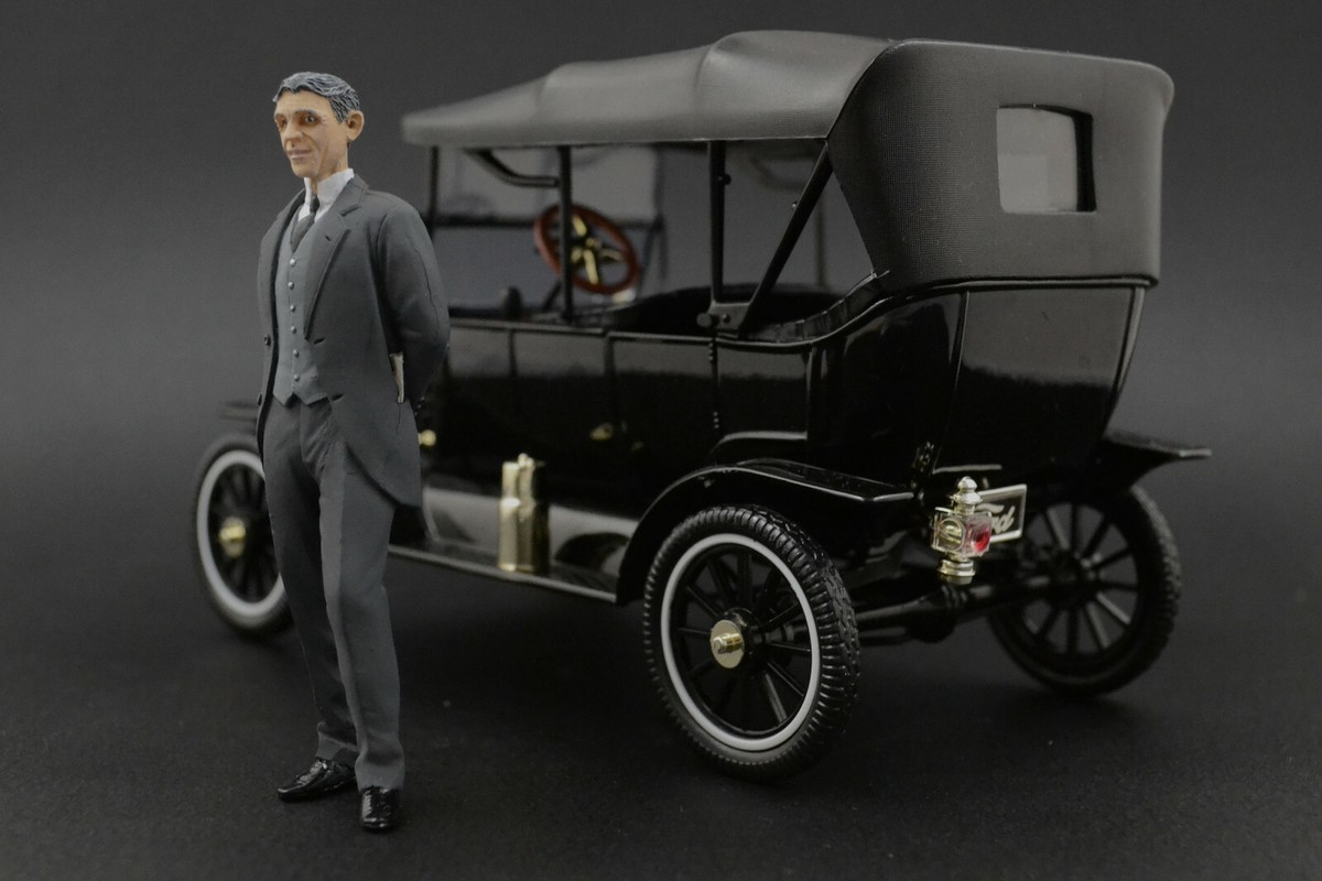 Henry Ford Figure for 1:18 Model T MotorCityClassic !! NO