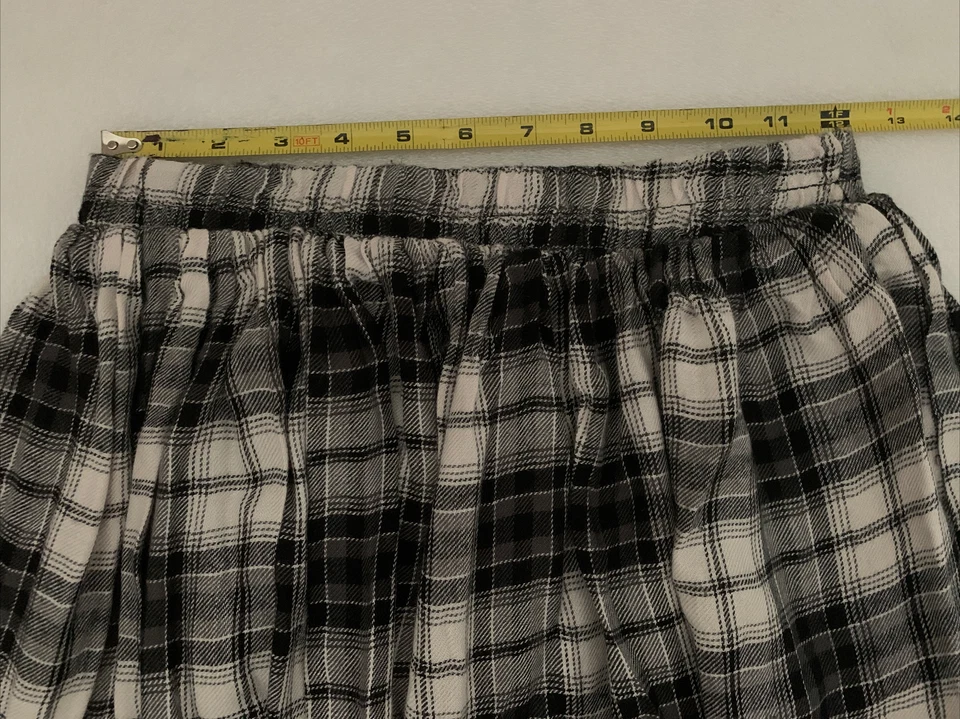 Falda plisada a cuadros talla pequeña American Rag Juniors usada en excelente estado hecha en EE. UU. Foto 2 de 4