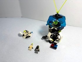 LEGO Space:  Exploriens: Nebula Outpost 6899 (1996) + Hovertron 6815