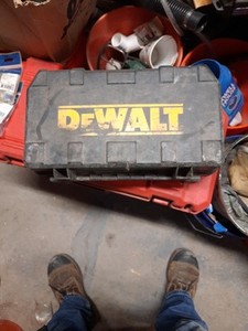 Dewalt 4-1/2  Inch Angle Grinder D28402 Used With Hard Case & Extras