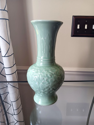 Beautiful Embossed Floral Celadon Glaze Decorative Vase Japan 12''