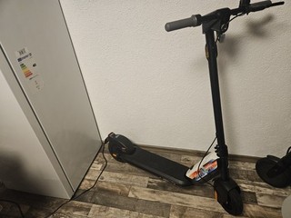 NIU KQi1 Sport E Scooter 20 km/h Bluetooth Elektroroller Scooter NEU