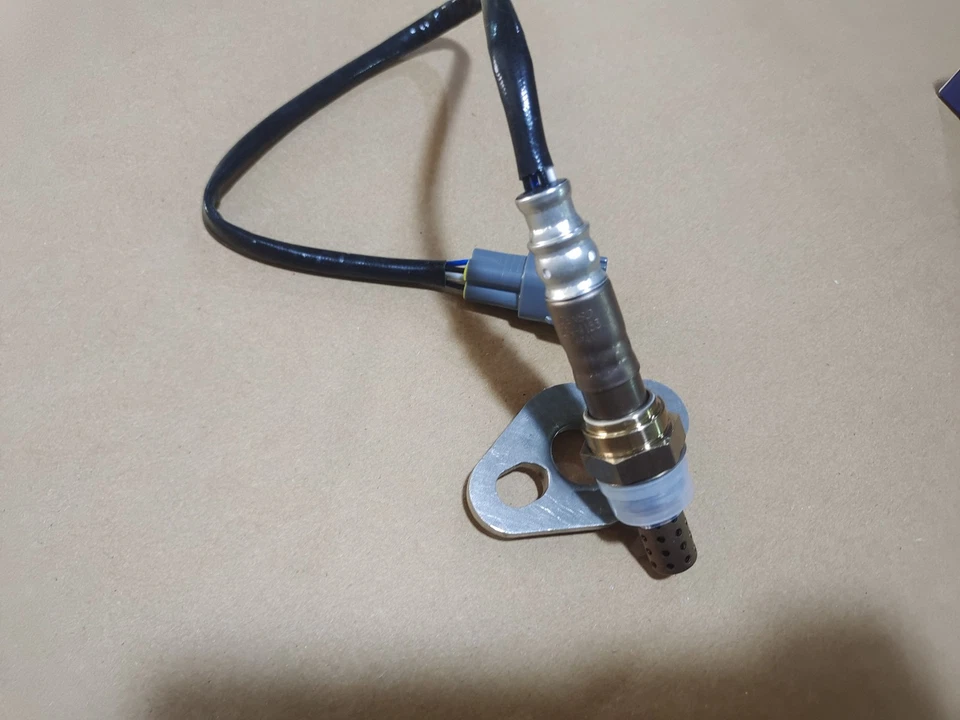 DENSO 234-4153 Downstream Oxygen Sensor for 1996 TOYOTA Land Cruiser L6-4.5L - Image 4 of 4