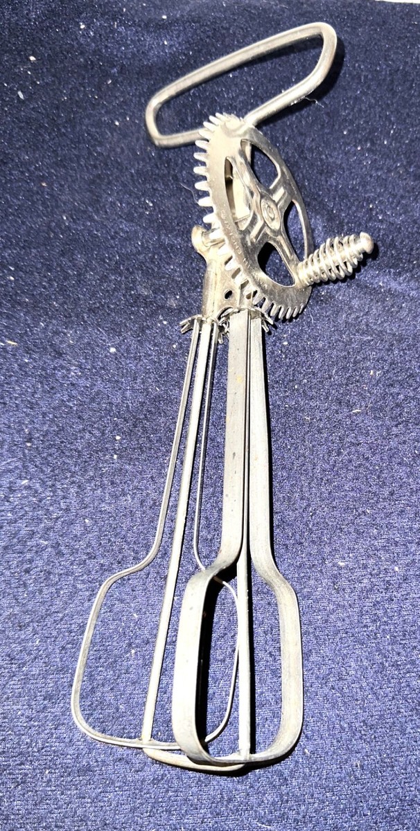 Vintage Hand Held Skyline Metal MIXER BEATER (Made in