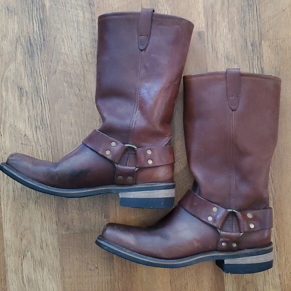 Mens Work Brown Leather Chemical and Oil Resistant Boots  display picture 3