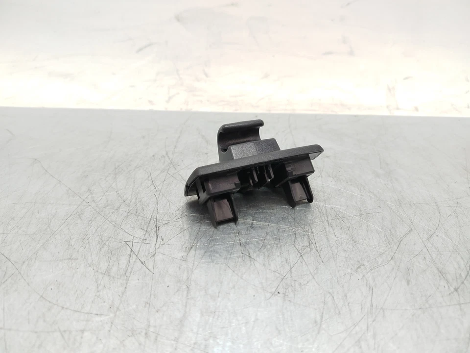 ВНУТРЕННИЙ КРЮК ПОДВЕСНОЙ MERCEDES BENZ C220 C КЛАССА W205 2016 A16681000129051 - Изображение 4 из 4