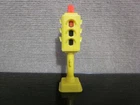 Vintage 1986 Fisher Price Little People Yellow Traffic Light Main Street #2500