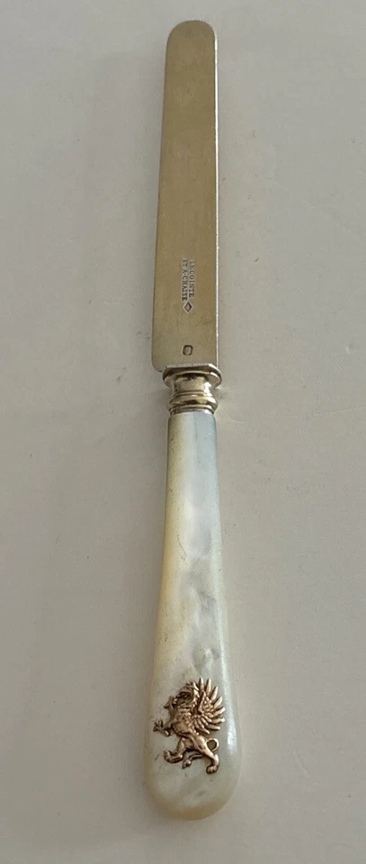 Antiguo cuchillo fregona francés de plata de ley 950 oro 18k cresta heráldica león alado Foto 2 de 4