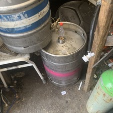 Brewing Vessel And Air Lock Barrel