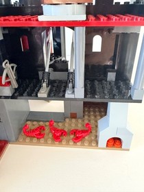 LEGO 8877 Castle - Vladek's Dark Fortress - 100% complete