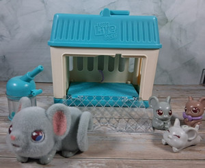 LITTLE LIVE PETS Mama Surprise Minis Blue Carrier + 4 Mouse Figurines Playset