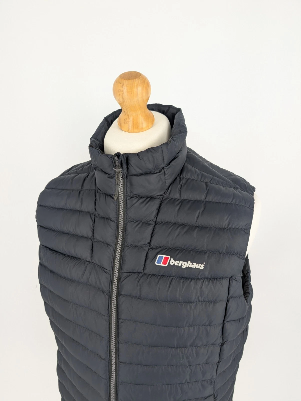 Men's BERGHAUS Hydroloft Pertex Quantum Gilet Black Bodywarmer Lightweight M