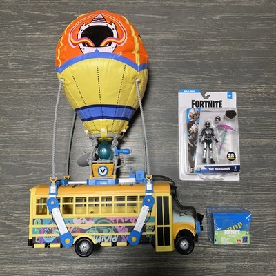 14-Inch Battle Bus Toy with Inflatable Balloon & Paradigm 1-5000 W Supply Drop