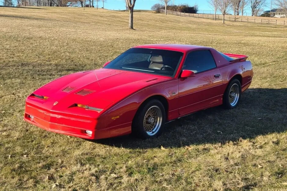 1988 Pontiac Firebird Trans Am GTA   | 24