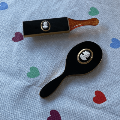 Vintage Victoria Modern style hair brush and mirror | eBay display picture 3