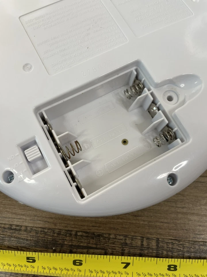 Sesame Street Elmo Guitar Rock 2010 Hasbro Musical Light Up Sounds White 1 - Image 2 of 4