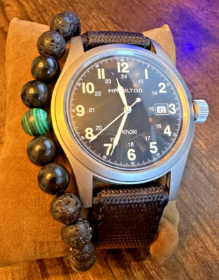 Hamilton Khaki Field Quartz 38mm Schwarz mit Männer-Armband