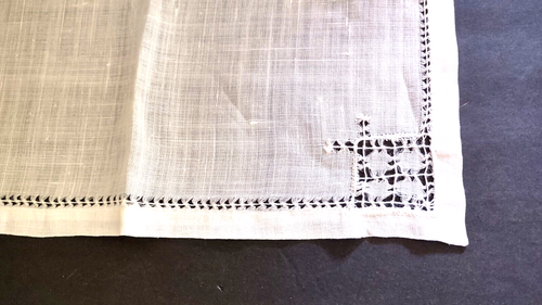Vintage White Linen Hankies Hand Machine Embroidery - Picture 2 of 3