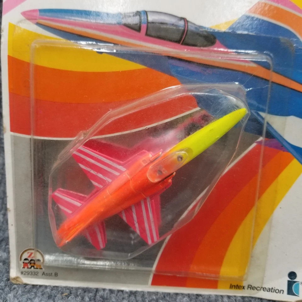 Vintage Wild Flites Die Cast Jet F-20 Tigershark Zee Toys Action Intex - Image 3 of 4