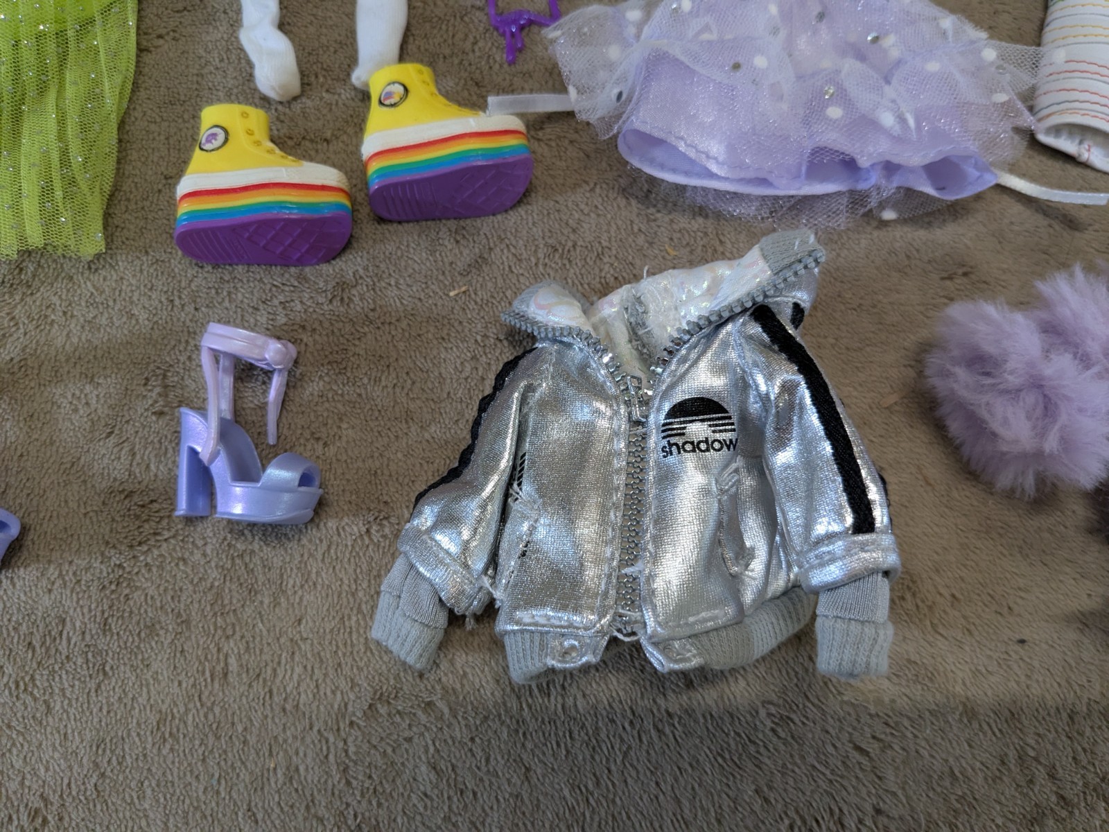 Picture 5 of 24