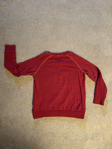 Universal Studios Harry Potter Red Medium Gryffindor Lightweight Sweatshirt -GUC - Picture 2 of 6