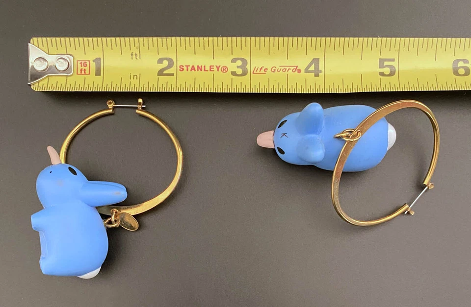 Frank Kozik 2008 x Kidrobot Tarina Tarantino Labbit Tongue Out Hoop Earrings NIP - Image 4 of 4