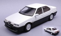 Triple 9 1/18 Alfa Romeo 164 Q4 1994 Weiss Modellbau Statisches Modell Diecast