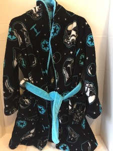 DARTH-VADER-ROBE-BOYS-BLACK-SLEEPWEAR-SIZE-Small-No-Label-Cute-Kids-House-Coat