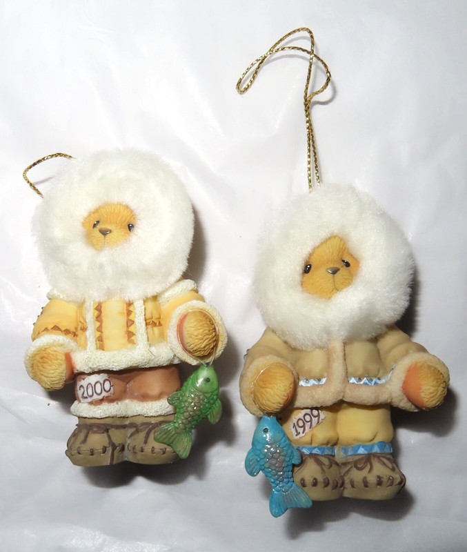 CHERISHED TEDDIES Date 1999/2000 ESKIMO's WITH FISH CHRISTMAS ORNAMENTS with Box