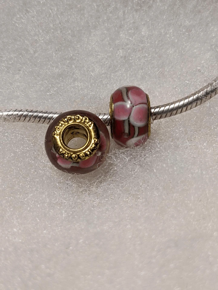 2 件套全新潘多拉红色带粉红色和白色花朵穆拉诺玻璃珠 (GOLDEN CO — 第 2/2 张图片