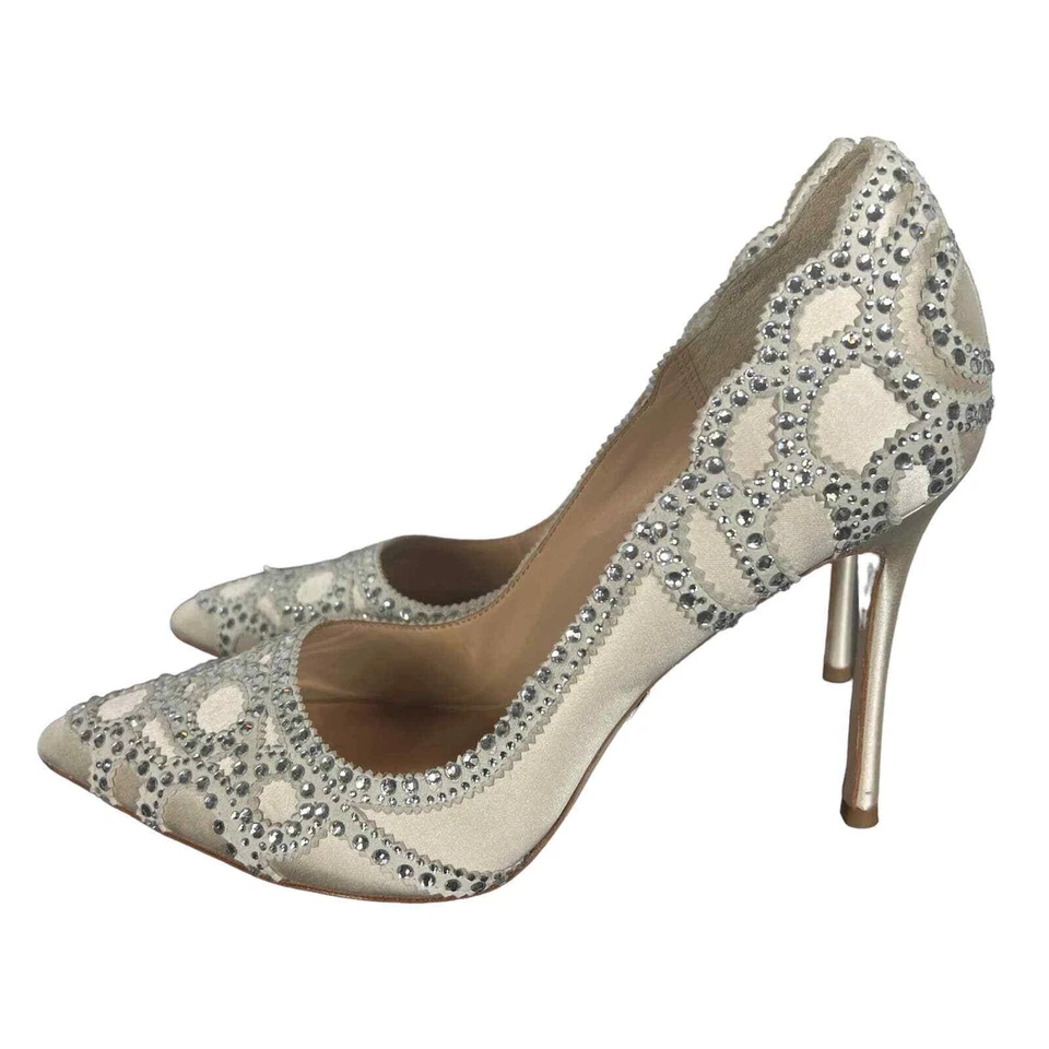 ZAPATOS DE NOCHE BADGLEY MISCHKA ROUGE EMBELLECIDOS MARFIL SATINADO TALLA 8 NUEVOS SIN CAJA Foto 2 de 4