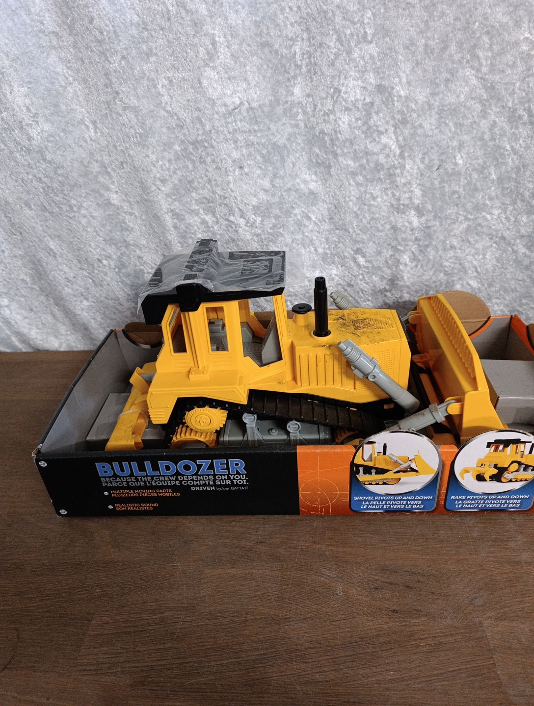Bulldozer Battat Driven per bambini usato foto 2