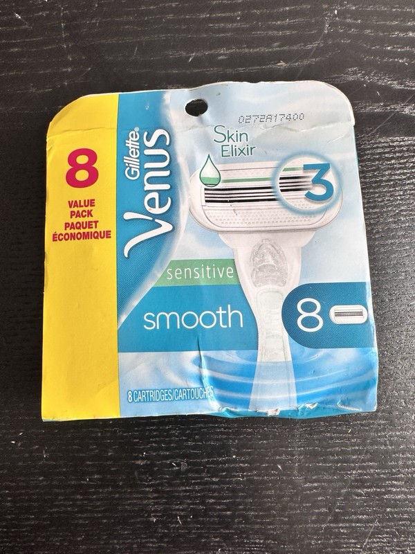 Venus Razors Gillette 8 Count Razor Blade Cartridge for Women New Sealed