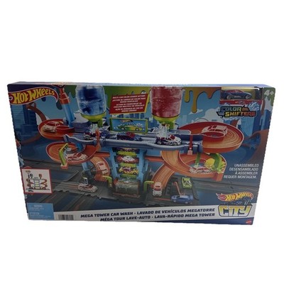 Hot Wheels City Mega Car Wash Playset with Color Shifters Car 2 in 1 NEW