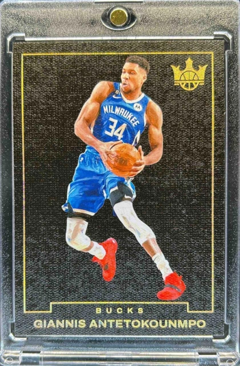 2023-24 Panini Court Kings- Giannis Antetokounmpo Blank Slate Case Hit #7 Bucks