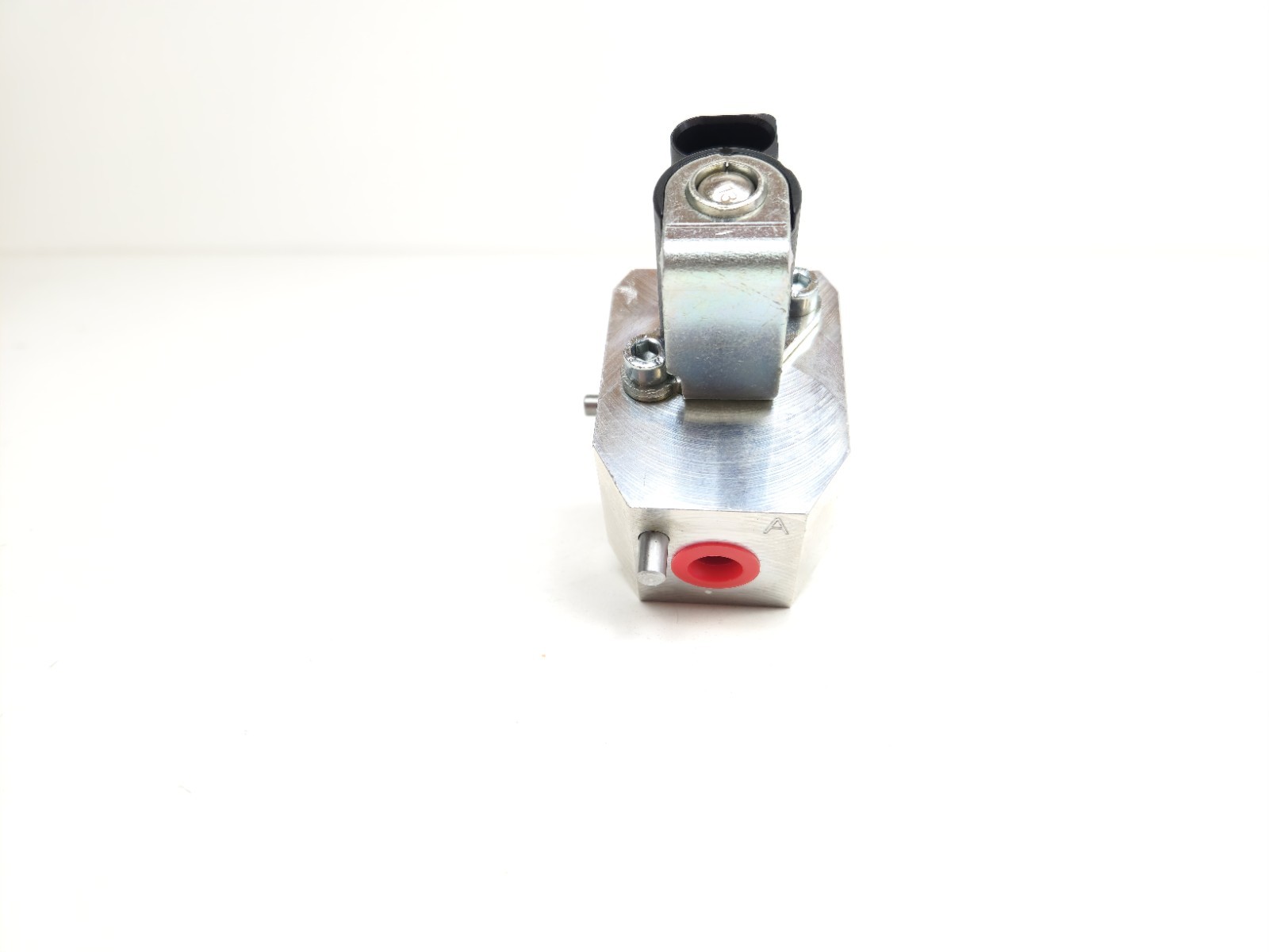 2015-2017 MCLAREN 675LT HYDRAULIC OIL VALVE BLOCK SOLENOID 11B1103CP OEM