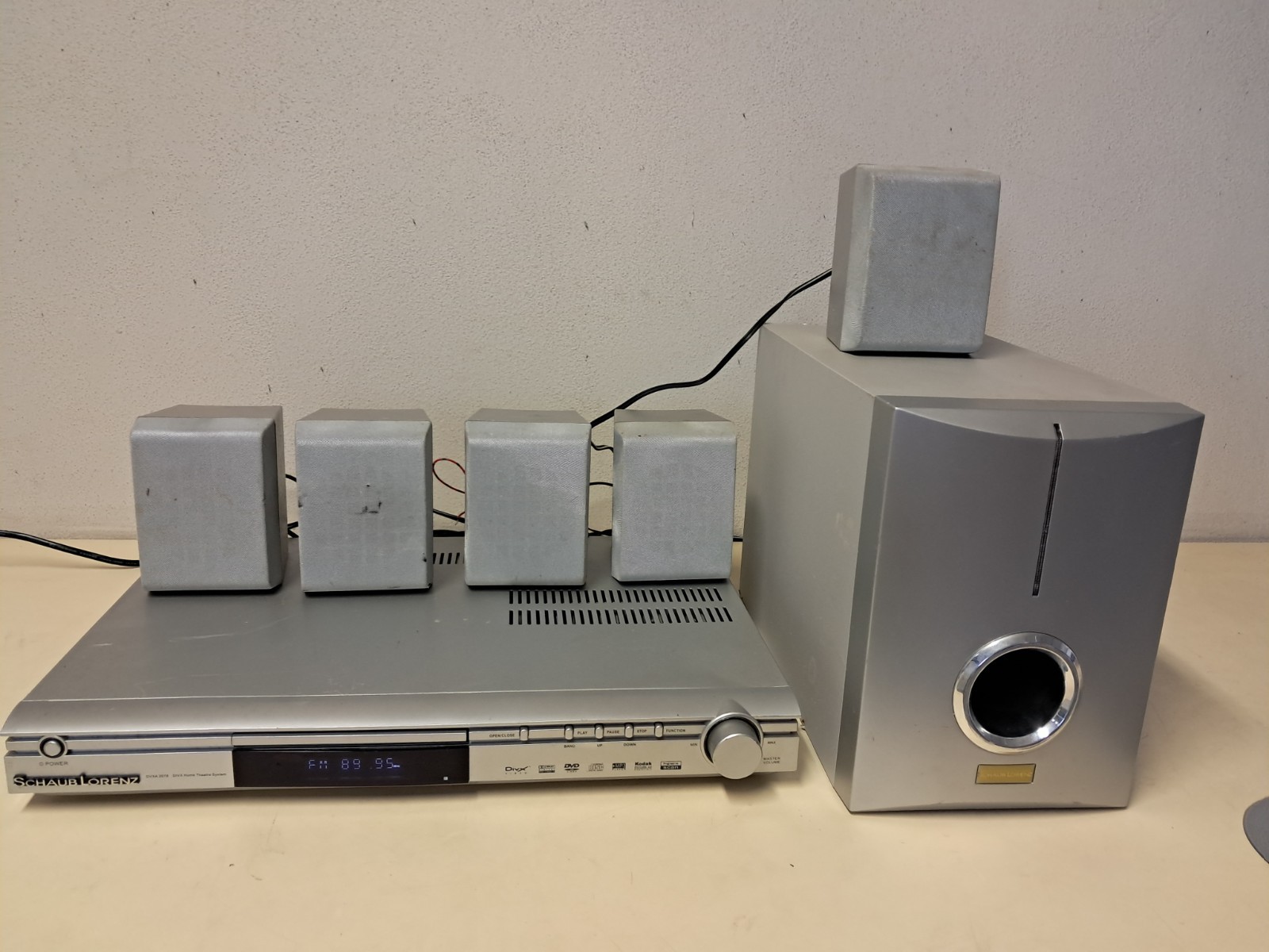 Shaublorenz DIVX Home Teatre System. Mod DVXA 2078