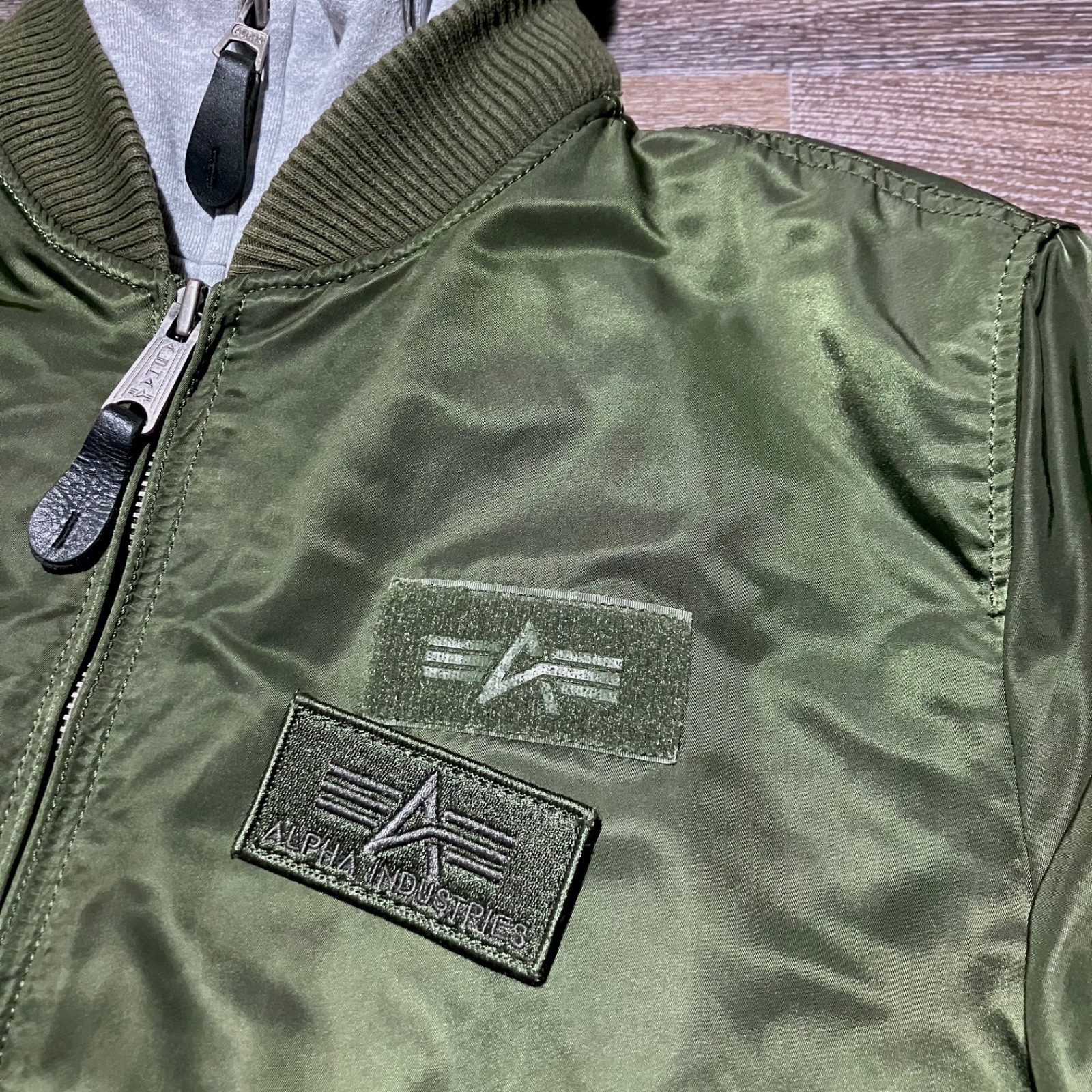 ALPHA INDUSTRIES MA-1 D-Tec Detachable Hood Insulated Nylon Bomber size Medium image 8