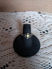 Vintage Sterling Silver Central Green Peridot Accent Crystal Ring