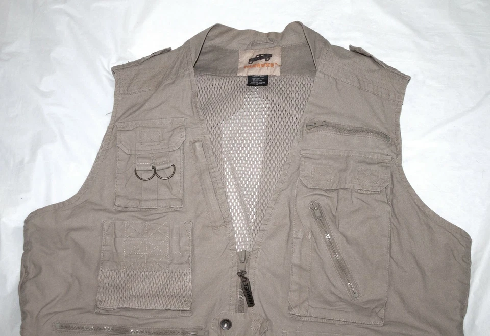 Humvee Mens Safari Photo Fishing Hunting Khaki Pockets Vented Vest Size Medium - Image 2 of 4