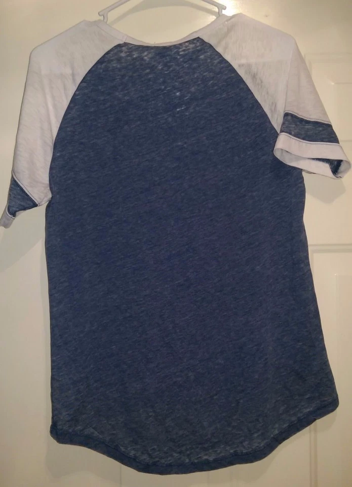 Genuine Merchandise Womens Shirt Top Size M Medium Philadelphia Phillies NWT - Image 3 of 3