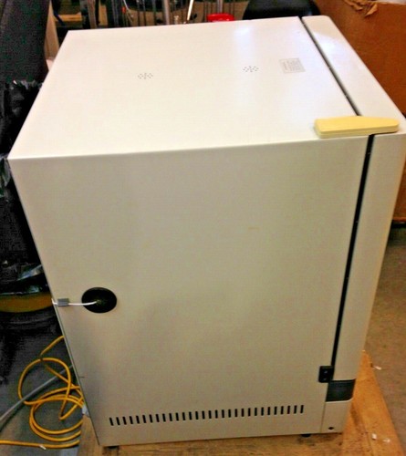 Sanyo MIR-162 Gravity Convection Incubator - Picture 6 of 7