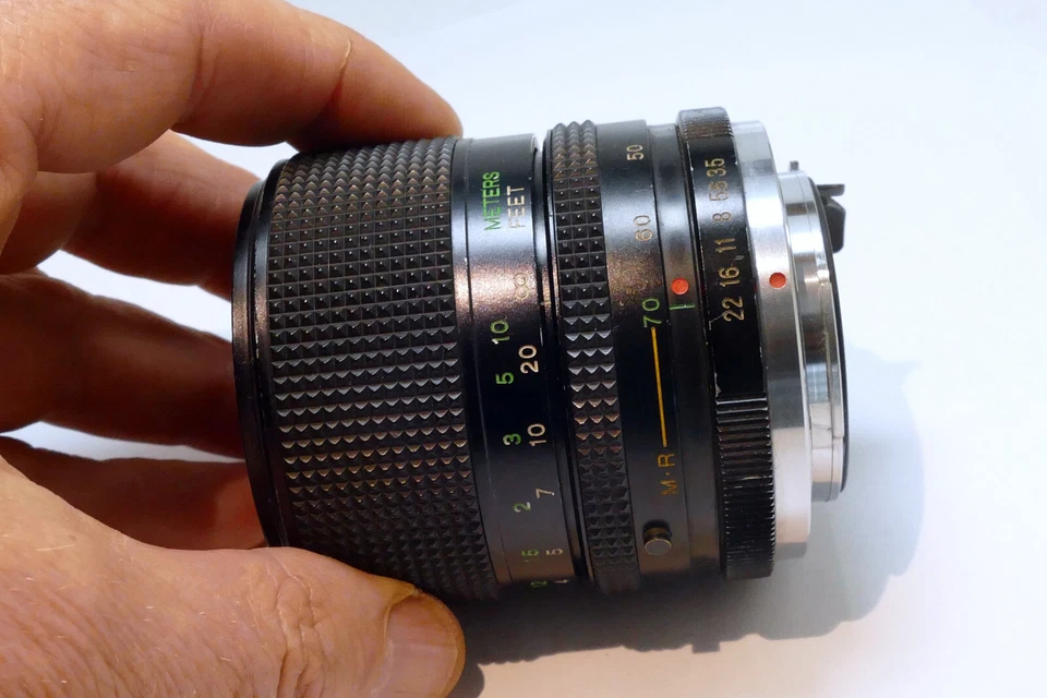 Lens for PARTS or REPAIR Vivitar 35-70mm f3.5-4.5 for OM - AS IS, not working - Image 2 of 4