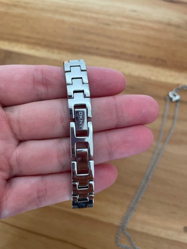 DKNY Damenuhr und Kette Knoten zweifarbig - Bild 3 von 5