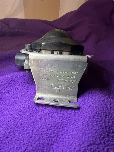 OEM Audi A4 S4 A5 S5 RS5 LEFT Cruise Control Distance Sensor Radar 8W0907561C - Picture 3 of 6