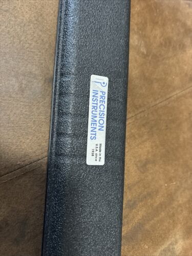 Precision Instruments C3R250F Torque Wrench Split Beam 1/2" Drive 40-250 ft lb - Picture 2 of 6