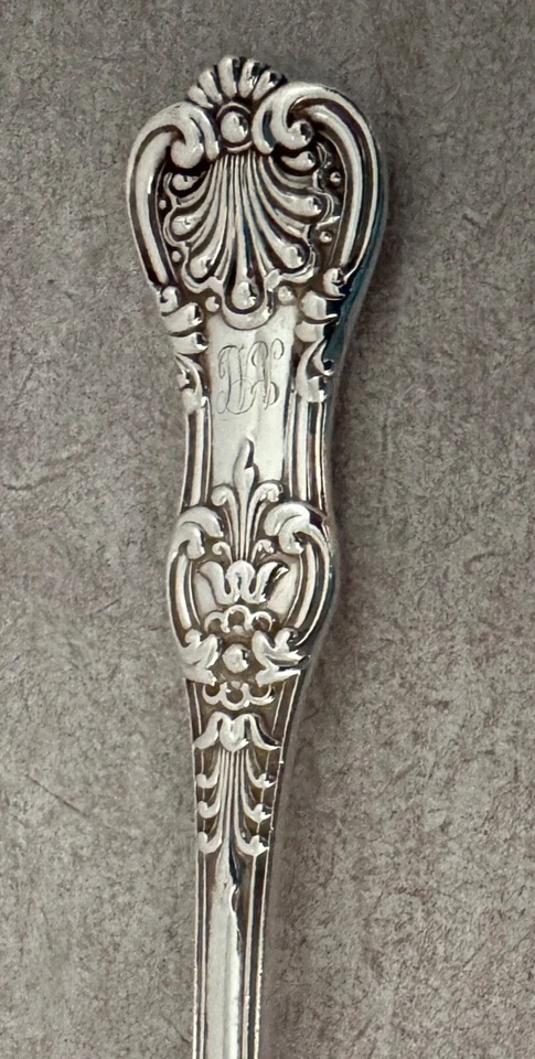 TIFFANY INGLÉS REY ESTERLINA 6 1/2" INDIVIDUAL ESTILO ANTIGUO ONDULADO 4 TINTADOS TENEDOR DE PECES Foto 2 de 4