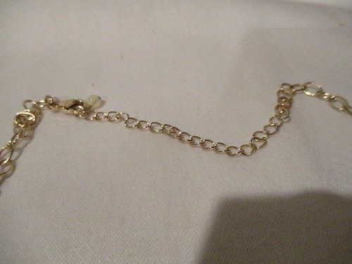 AVON Coral Necklace & Earrings Set Goldtone Studs & 23 1/2" L Necklace - Picture 8 of 14