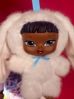 Bratziez Iconz Seriez Sasha White Bunny Plush Keychain New